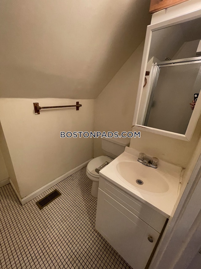 Boston - $3,600 /mo