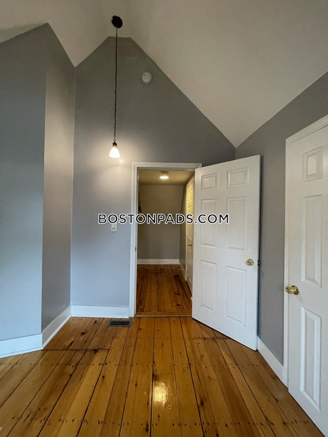 Boston - $3,600 /mo