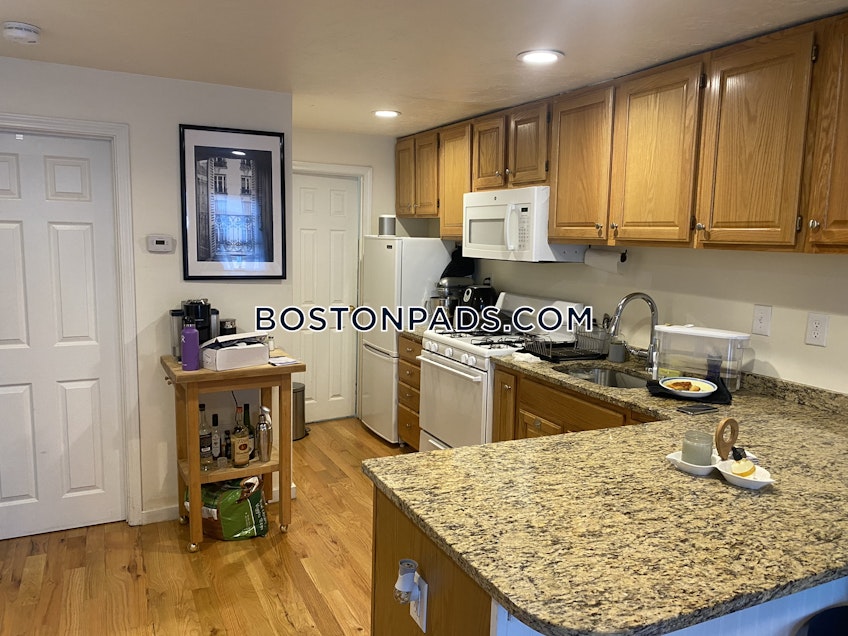 Boston - $2,500 /month