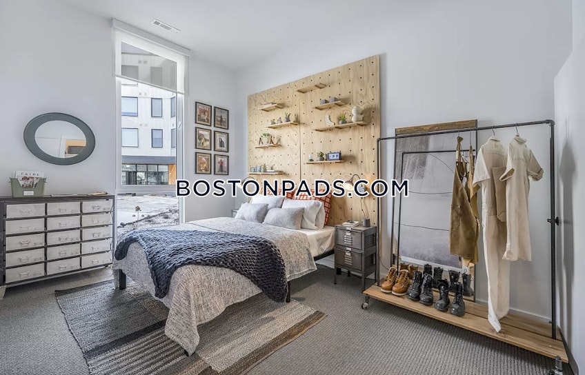 Boston - $2,372 /month