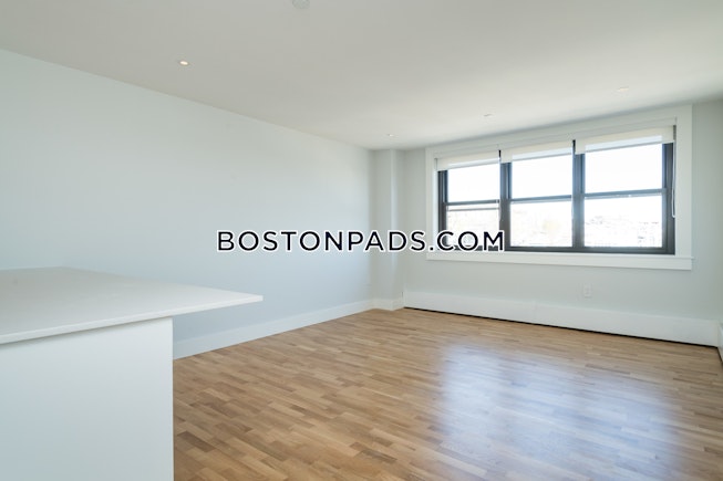 Boston - $2,950 /mo