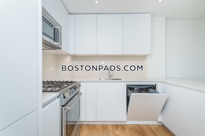 Boston - $2,950 /mo