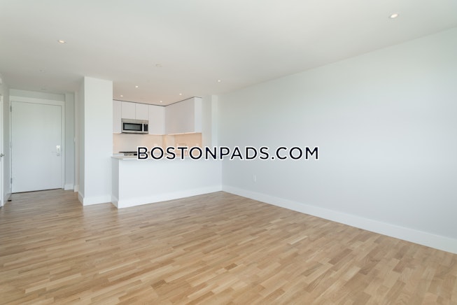 Boston - $2,950 /mo