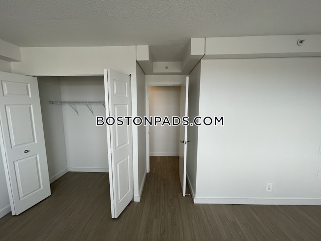 Boston - $4,404 /mo