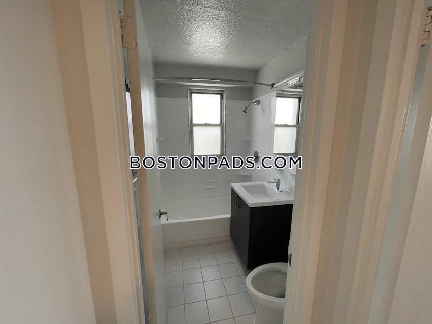 Boston - $4,615 /month
