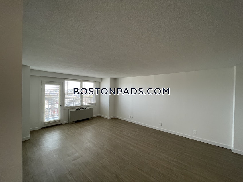 Boston - $4,404 /month