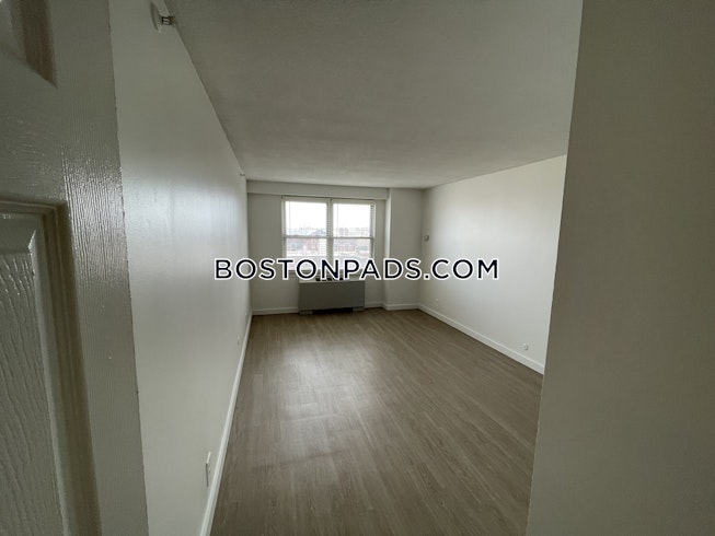 Boston - $5,205 /mo