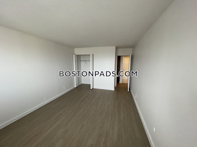 Boston - $5,205 /mo