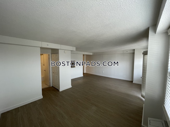 Boston - $2,180 /mo