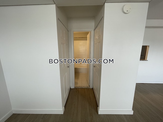 Boston - $2,180 /mo