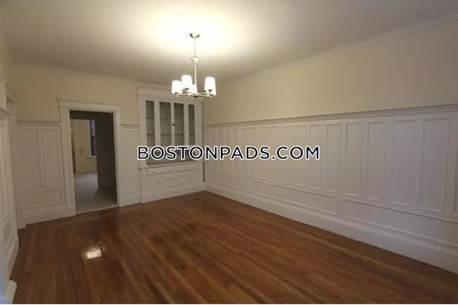 Brookline - $4,800 /mo