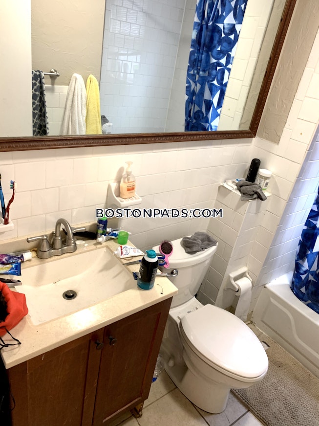 Boston - $5,600 /mo