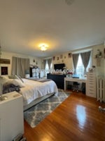 Boston - $4,400 /month