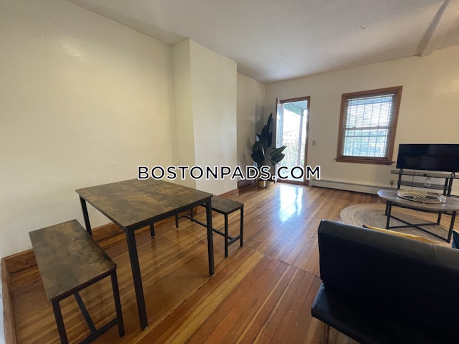 Boston - $4,000 /mo