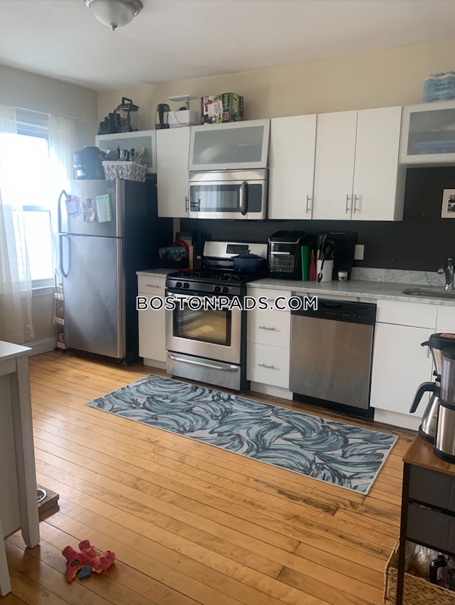 Boston - $2,300 /mo