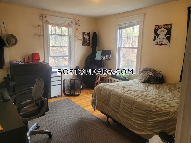 Boston - $3,800 /mo