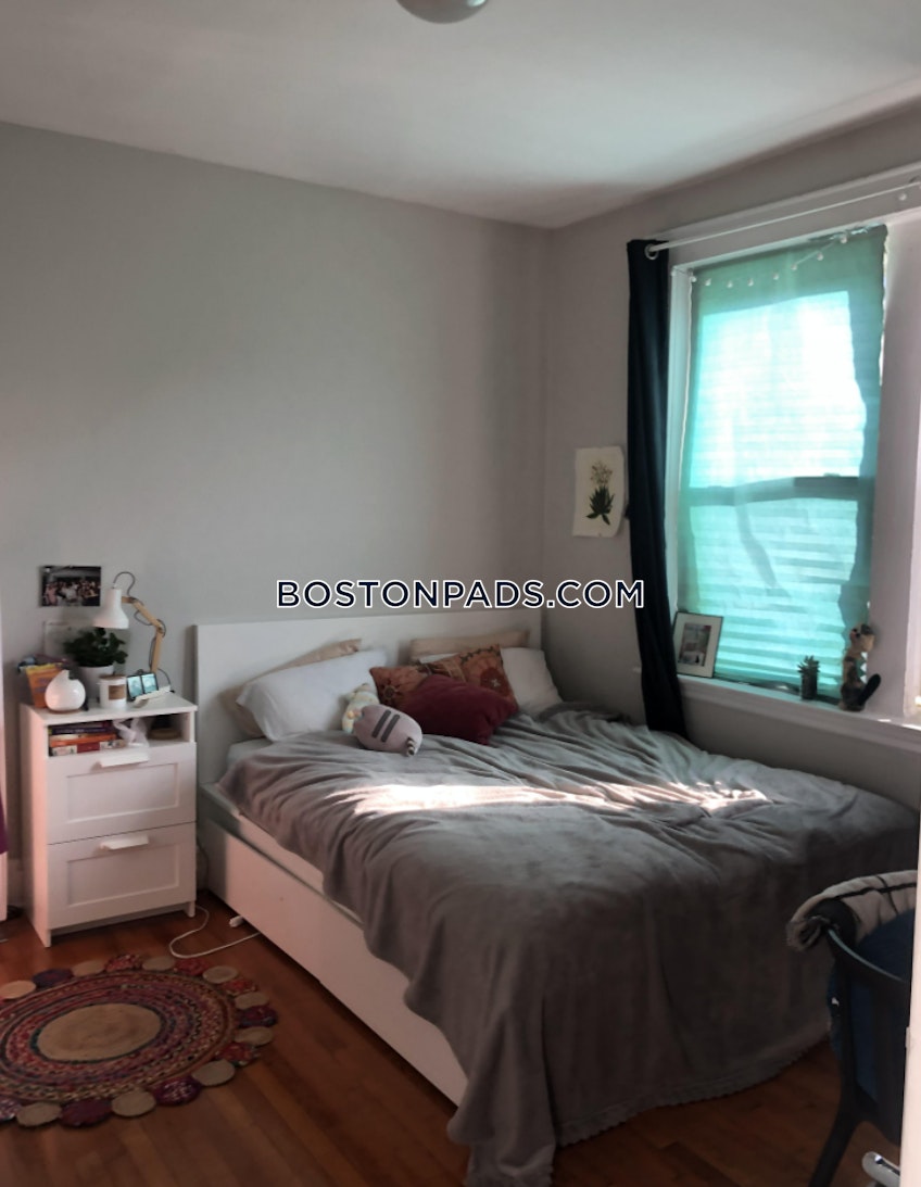 Boston - $2,600 /month