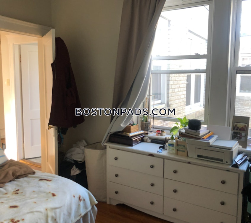 Boston - $2,600 /month