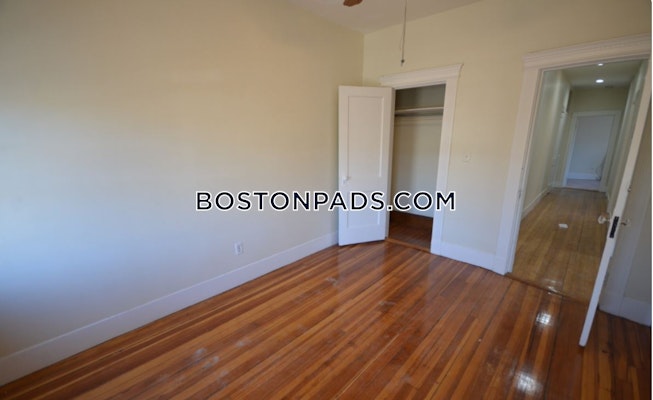 Boston - $3,100 /mo