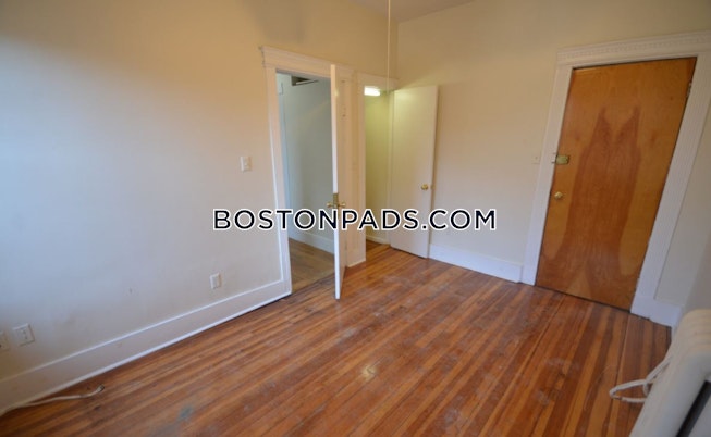 Boston - $3,100 /mo