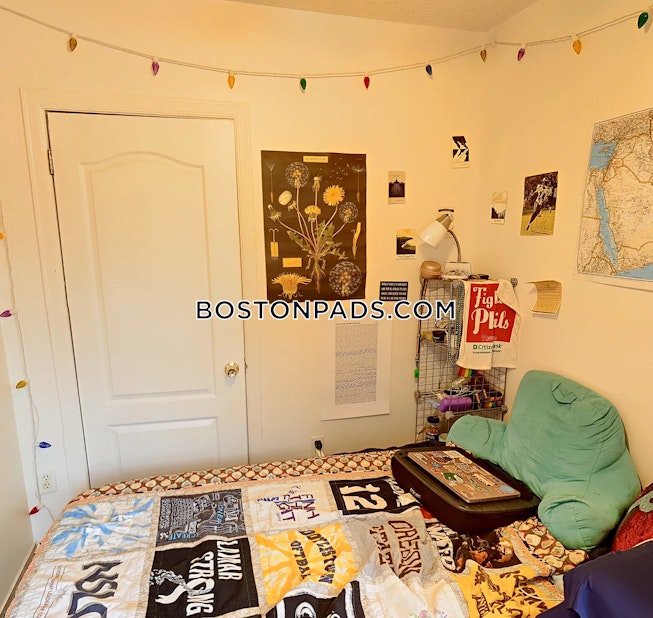 Boston - $3,200 /mo