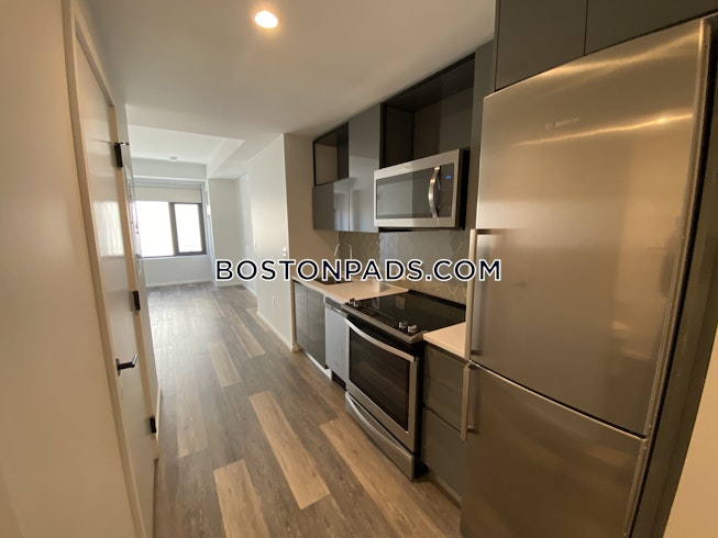 Boston - $2,944 /mo