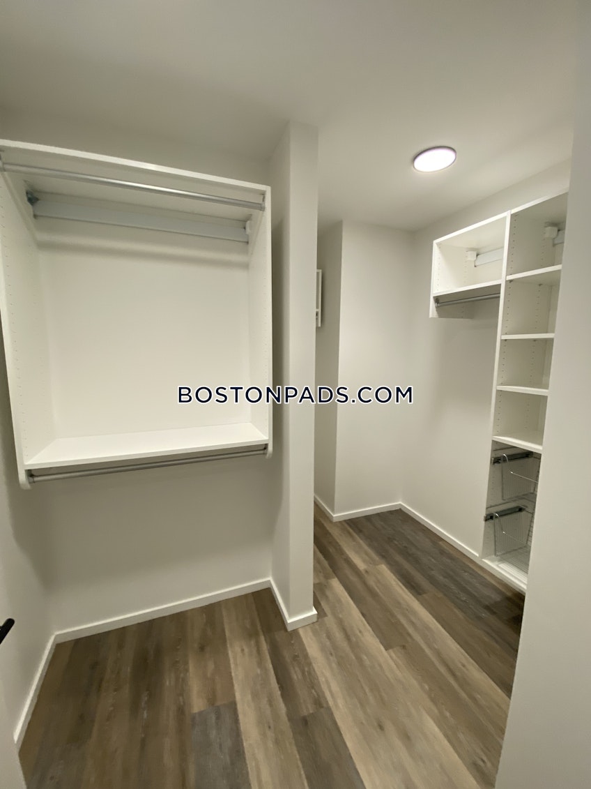 Boston - $5,784 /month