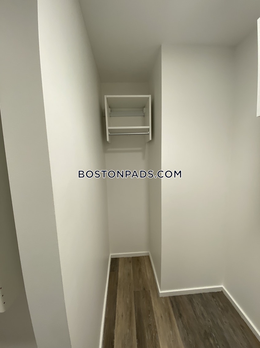 Boston - $5,639 /month