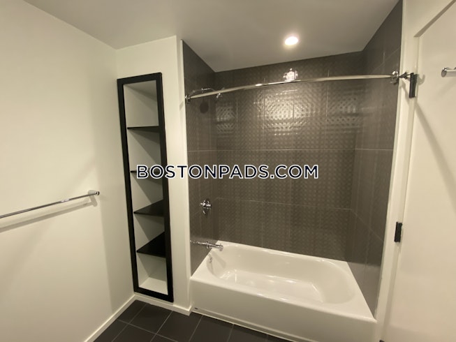 Boston - $3,572 /mo