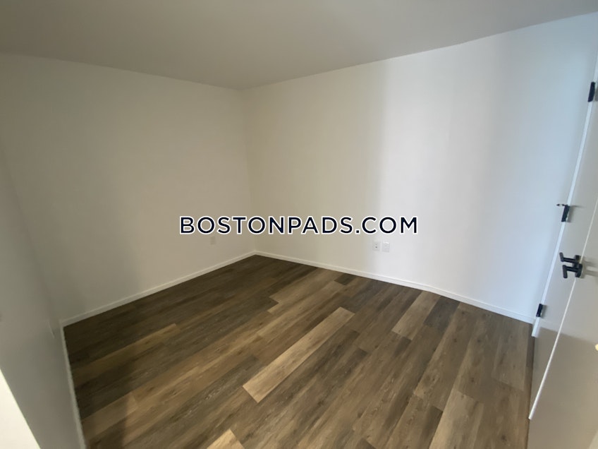 Boston - $3,462 /month