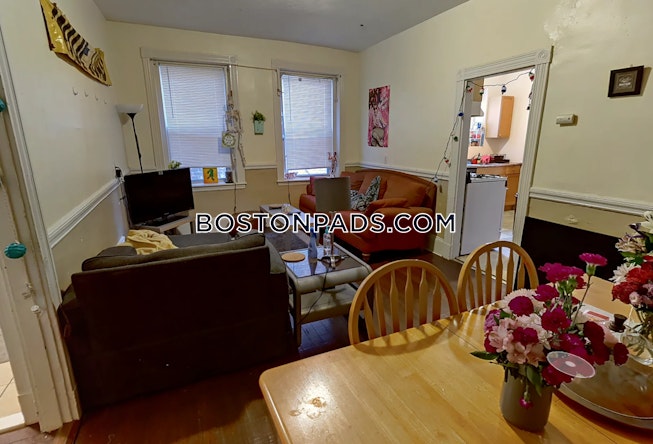 Boston - $4,000 /mo