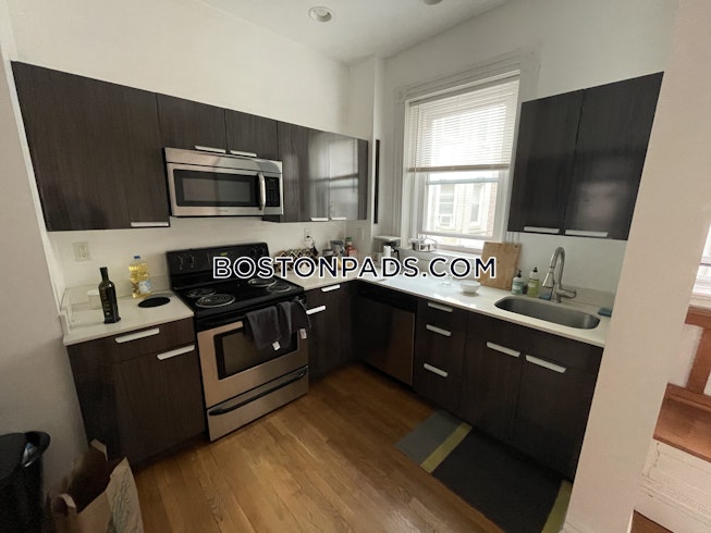 Boston - $4,000 /mo