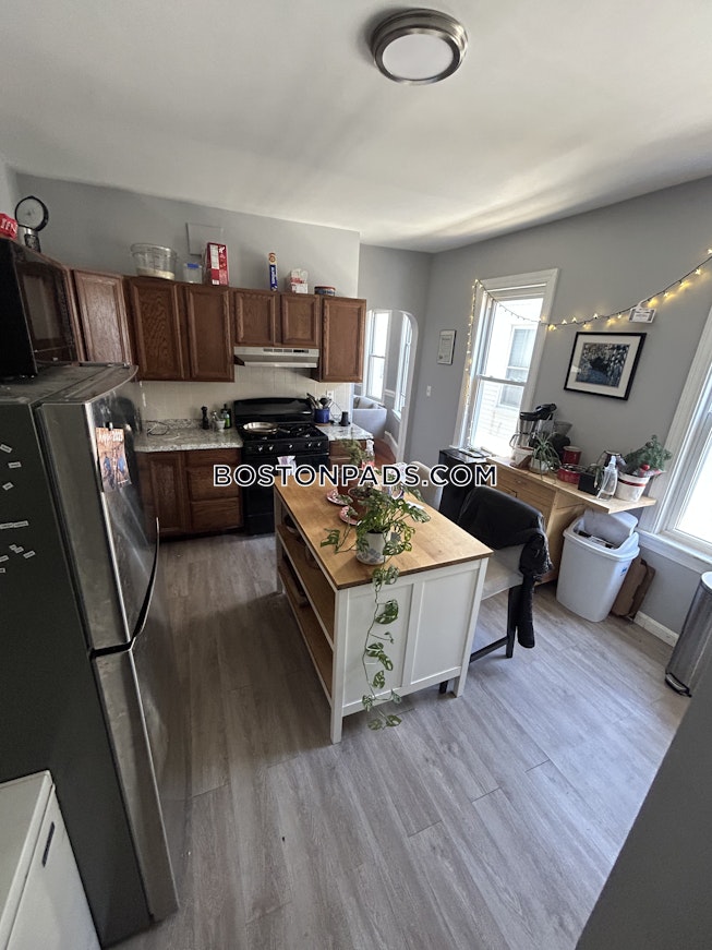 Somerville - $3,700 /mo