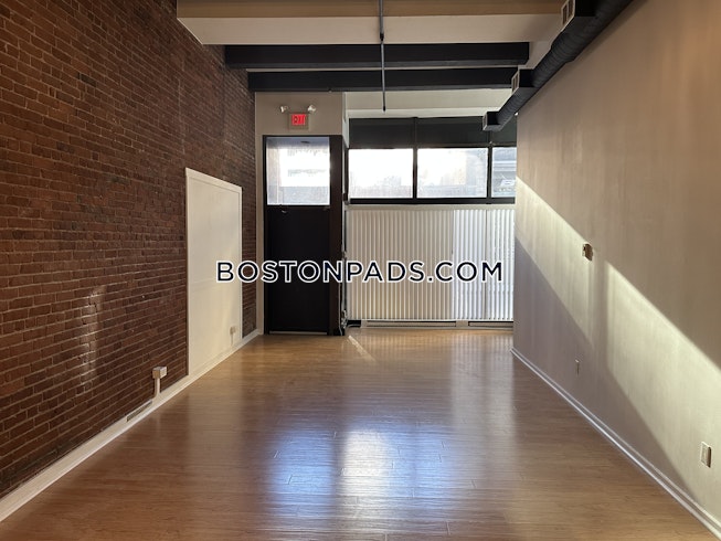 Boston - $4,200 /mo