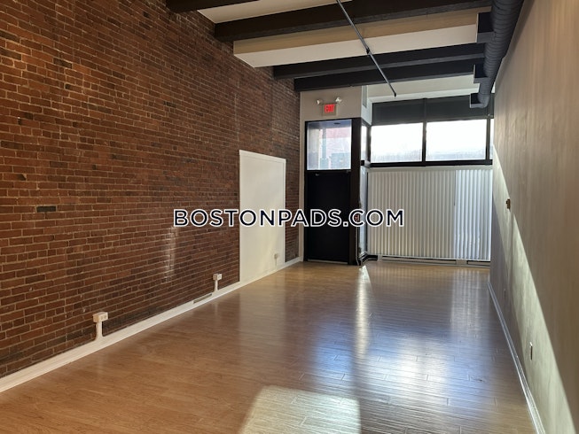 Boston - $4,200 /mo