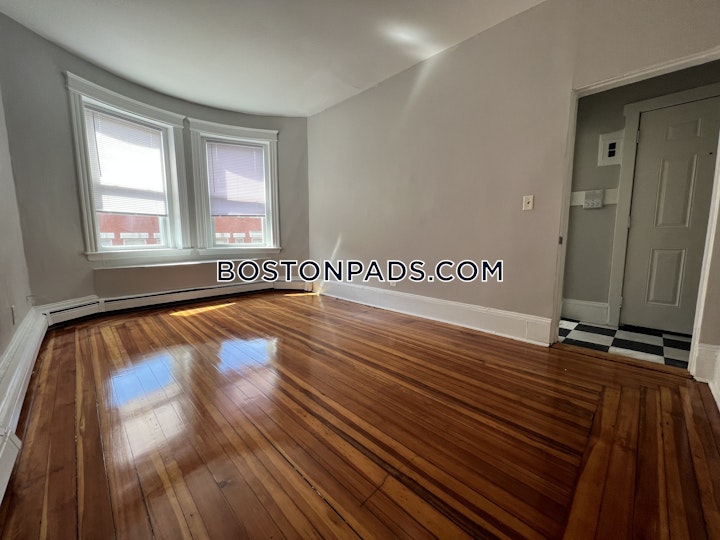 Woodledge St. Boston picture 16
