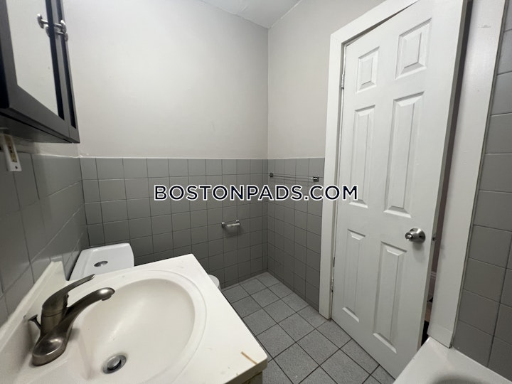 Woodledge St. Boston picture 19