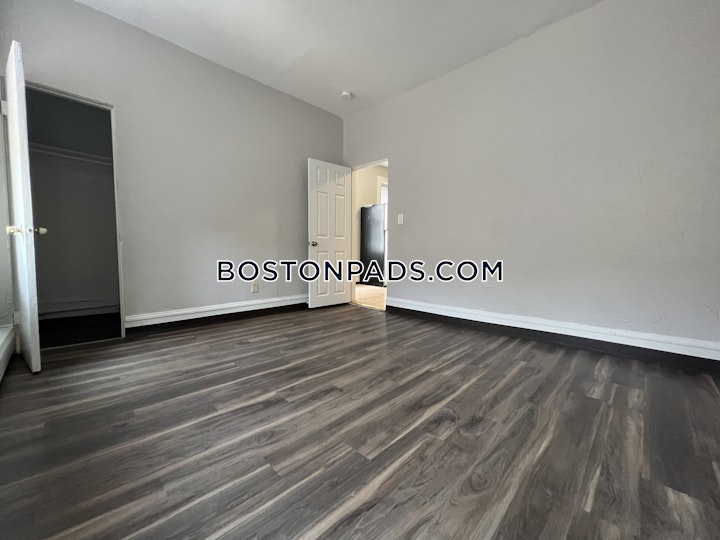 Woodledge St. Boston picture 9
