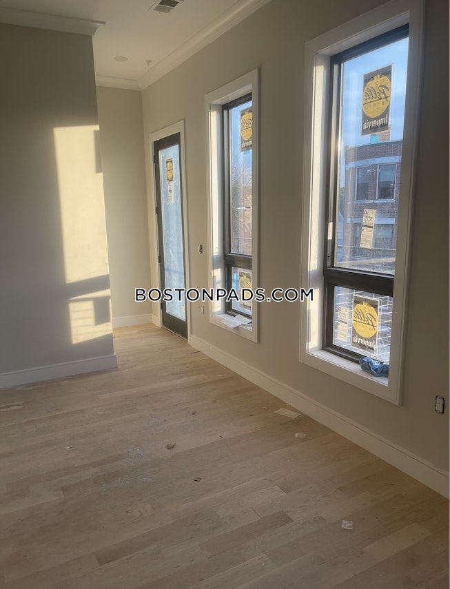 Boston - $7,675 /mo