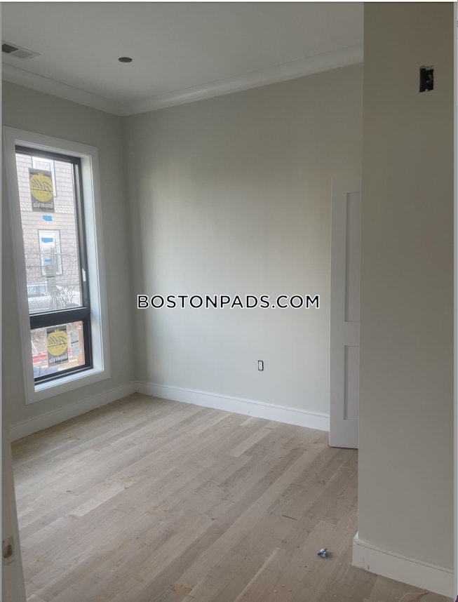 Boston - $6,875 /mo