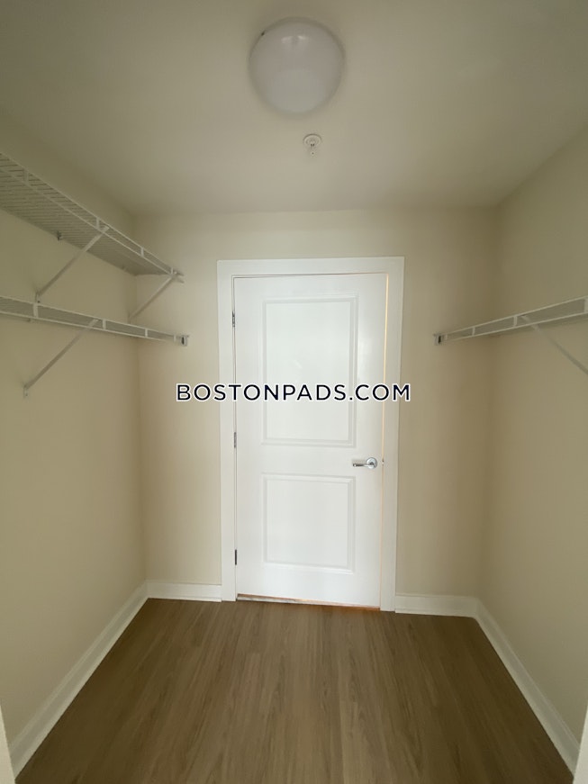 Boston - $3,550 /mo