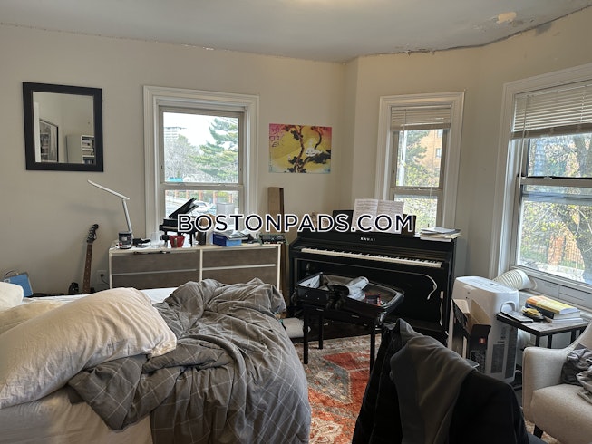 Cambridge - $7,980 /mo