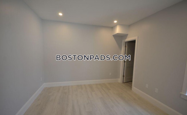 Boston - $5,200 /mo