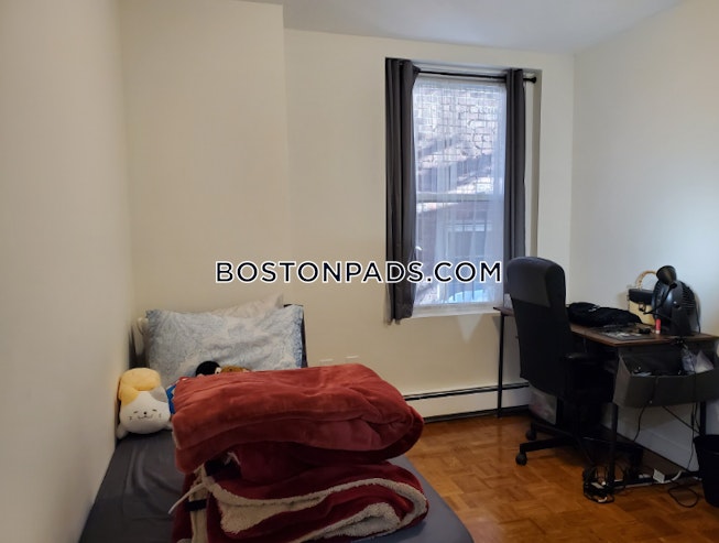 Boston - $3,300 /mo