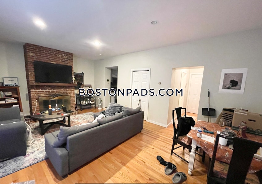 Boston - $3,400 /month