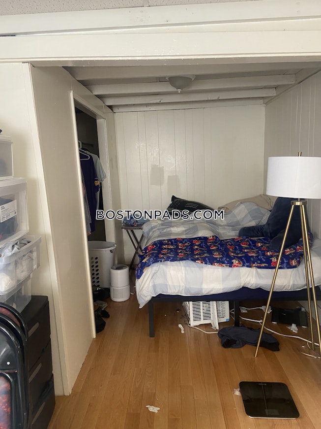 Boston - $2,450 /mo