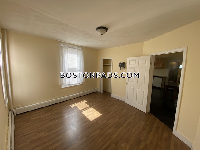 Somerville - $2,450 /mo