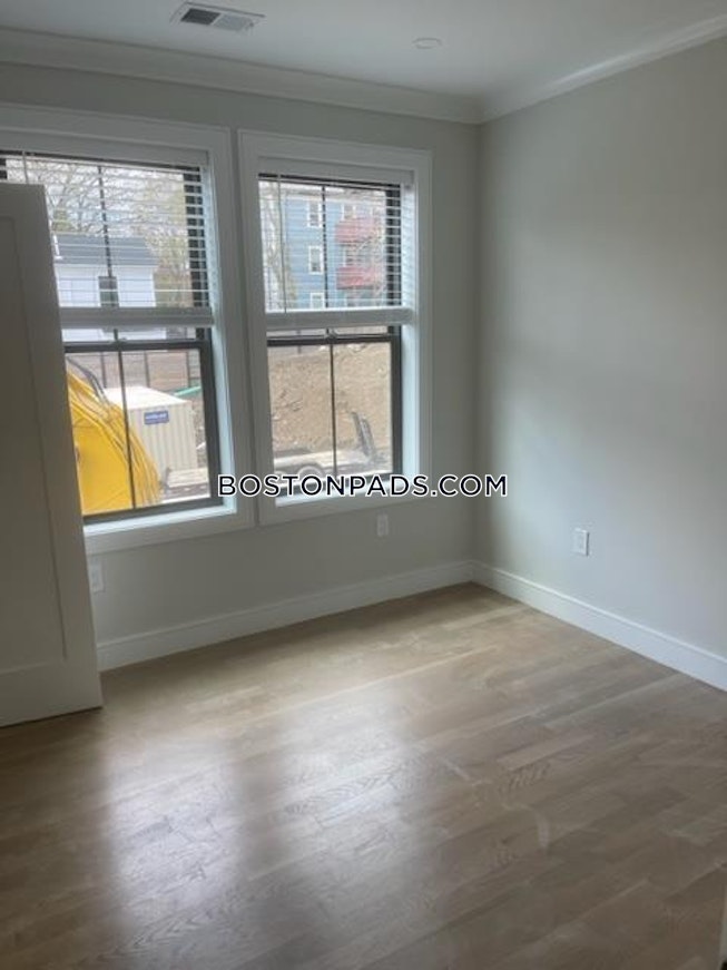 Boston - $5,000 /mo