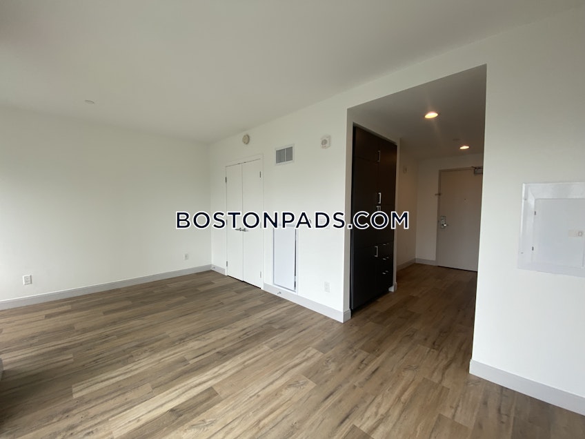 Boston - $3,801 /month