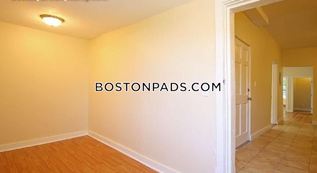 Boston - $3,200 /mo